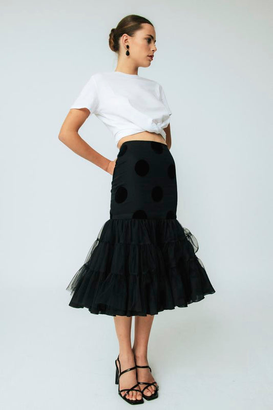 Falda Carmelita Short Negro.