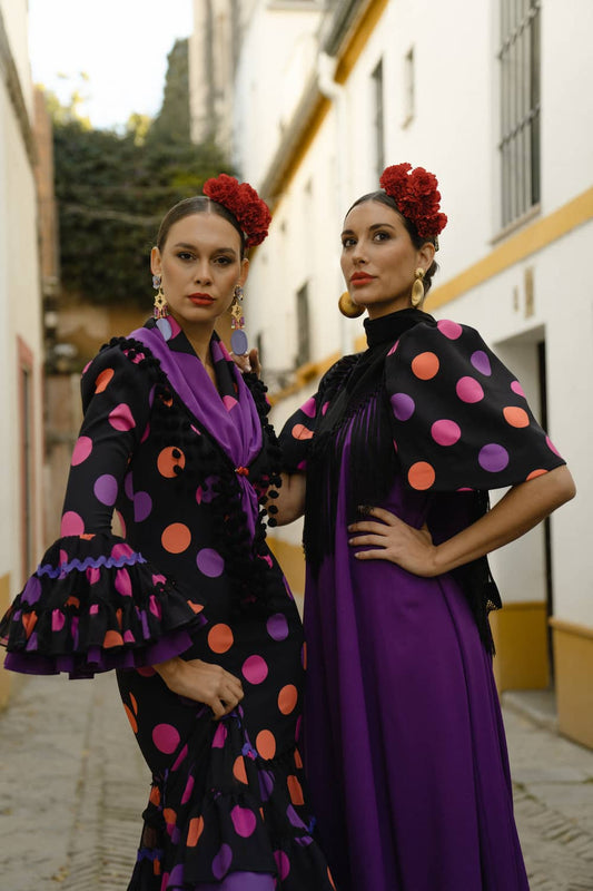 Vestido invitada flamenca BOLERO en morado y negro