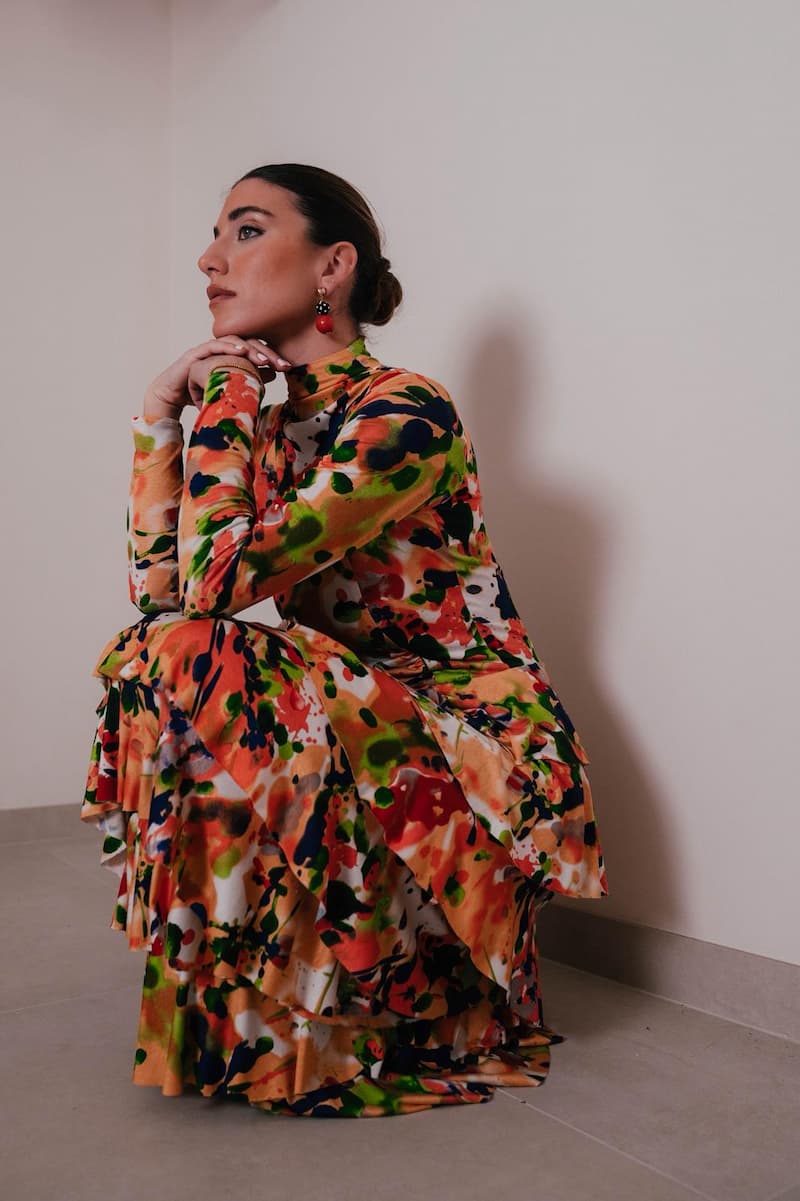 Vestido invitada floral de punto con volantes