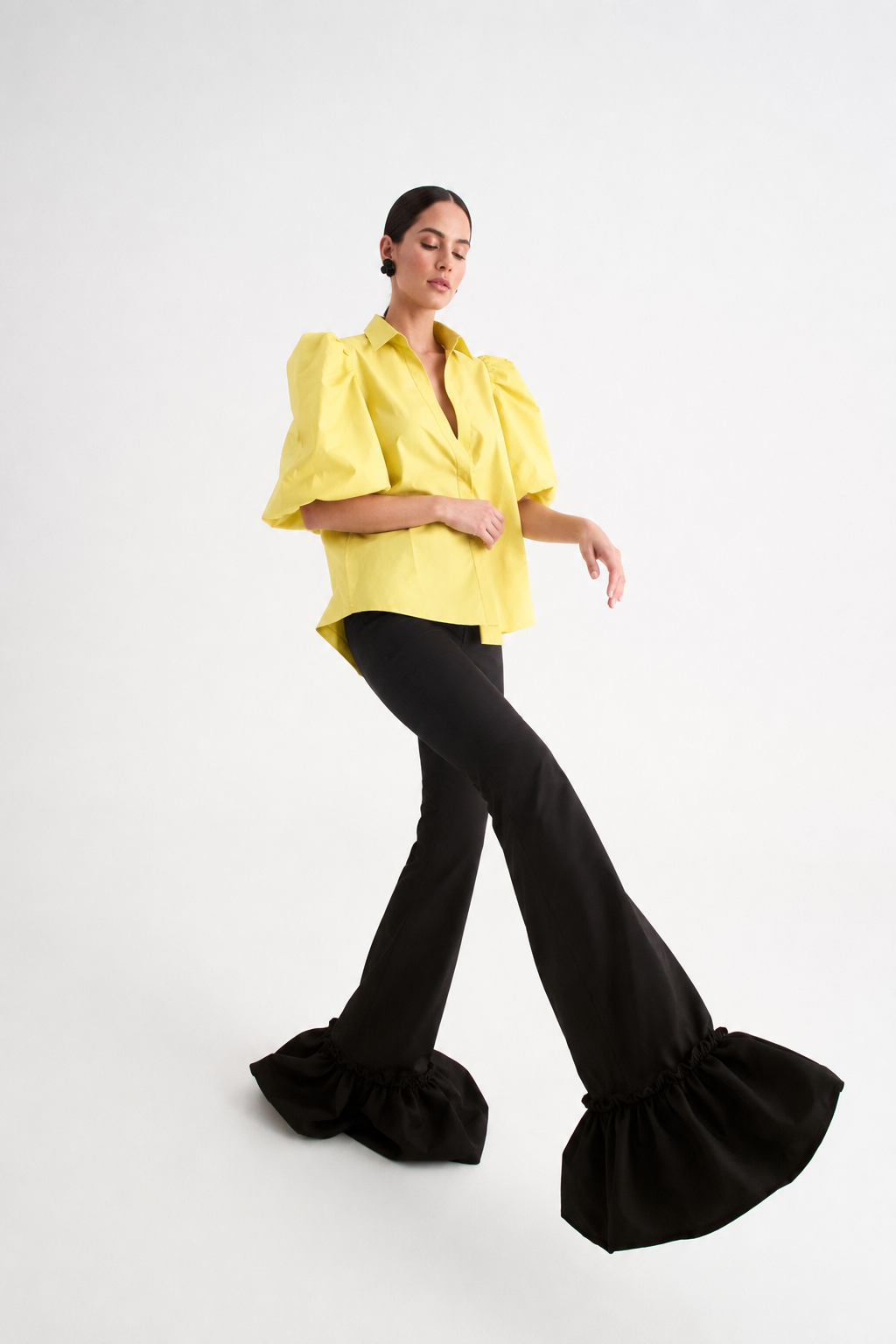 Chaqueta o blusa de tafeta amarilla