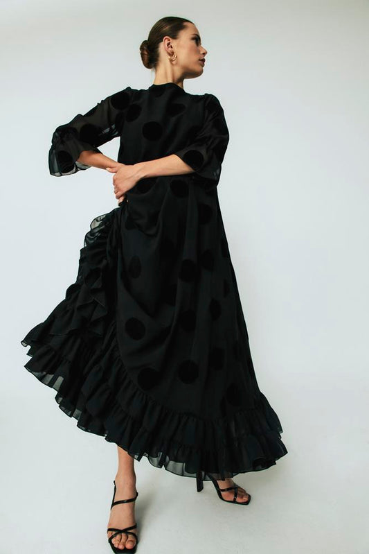Vestido Lola negro largo de manga larga y volante canastero