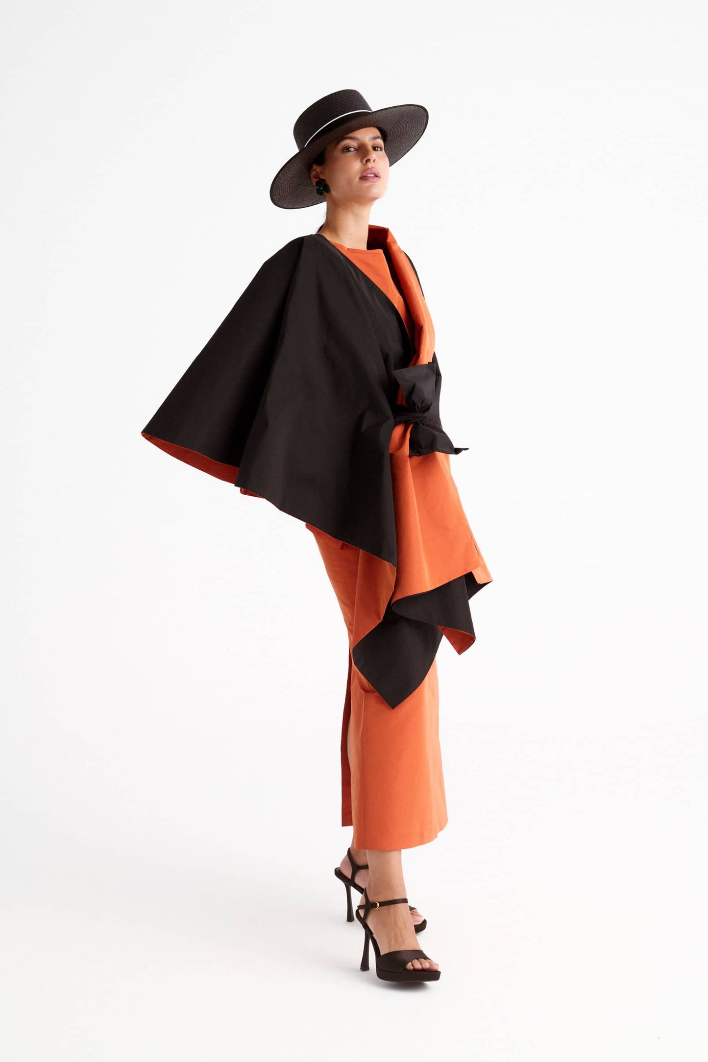 Estola invitada modelo Capote reversible