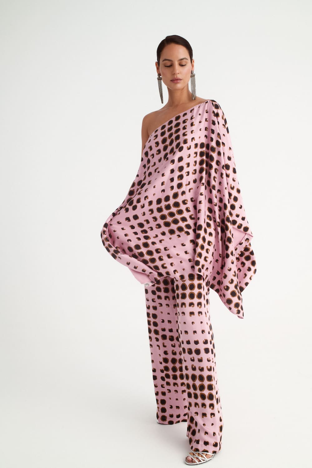 Pantalón invitada rosa nude estampado