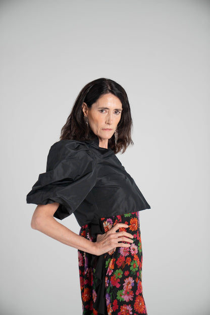Chaqueta/ Blusa corta Negra