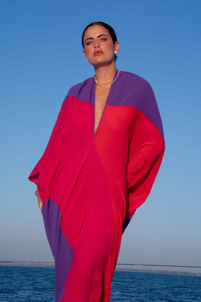 VESTIDO invitada SHAIRA TONOS MORADOS, FUCSIA Y ROJO