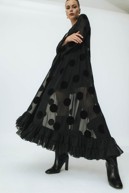 Abrigo invitada flamenca Mª Dolores Negro