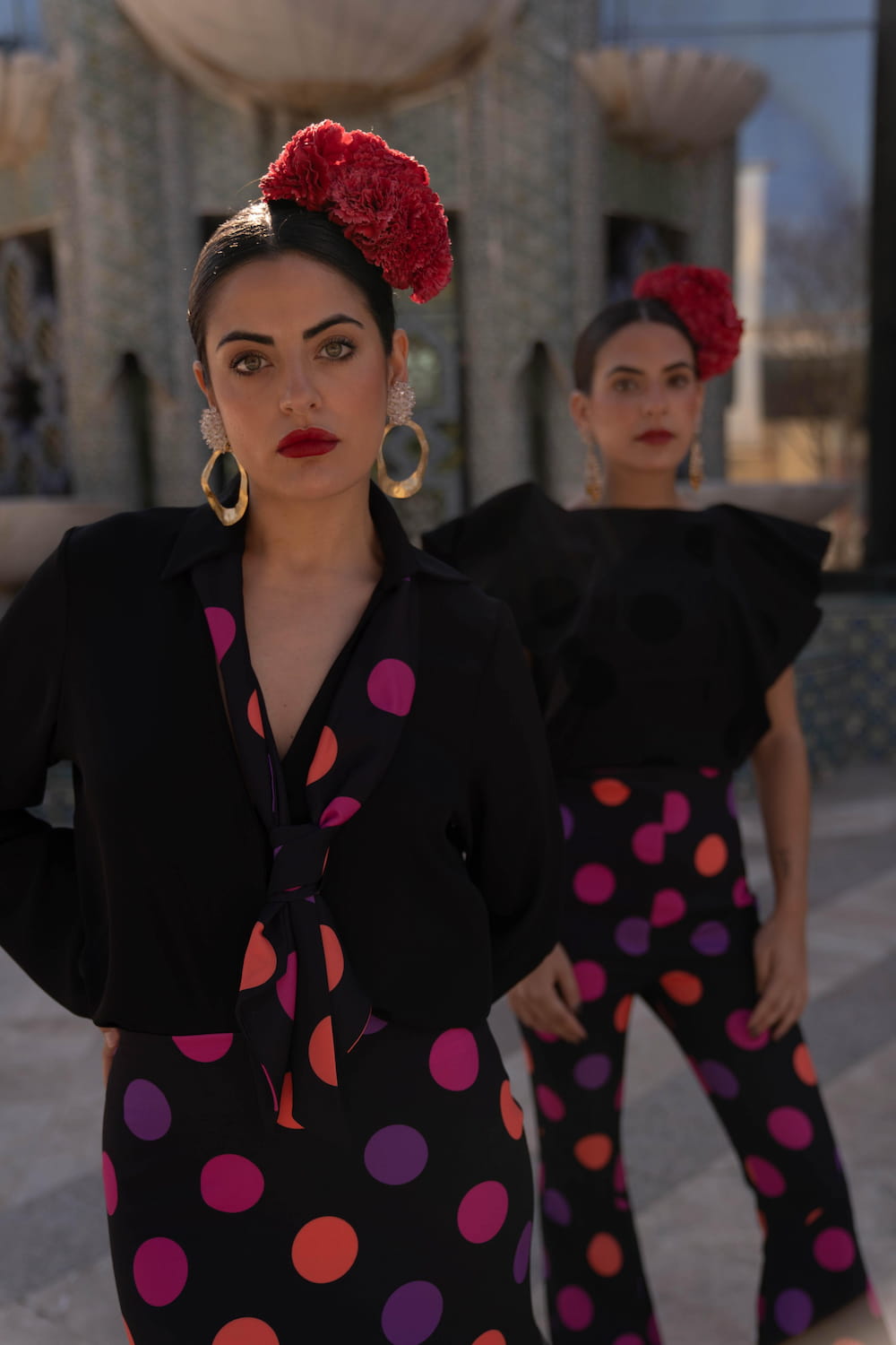 Blusa de invitada gasa negra y espalda de encaje