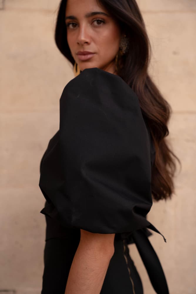 Blusa anudada Carmela Liso Negro