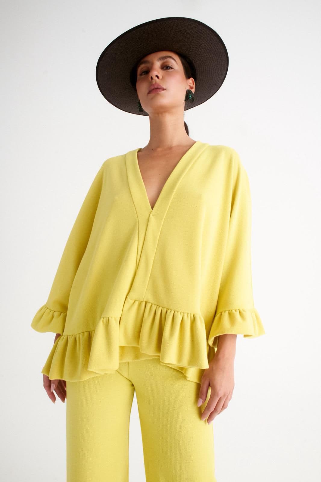 Pantalón recto en punto fluido amarillo