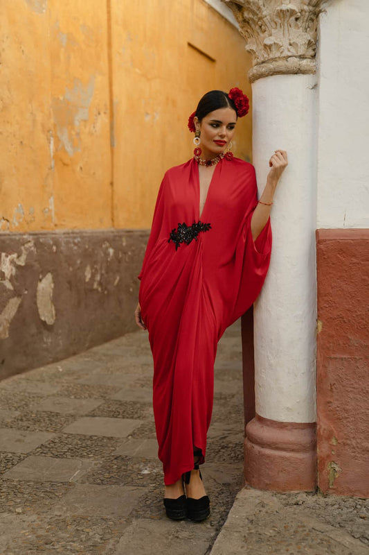 Kimono invitada rojo Shaira con lentejuelas negras