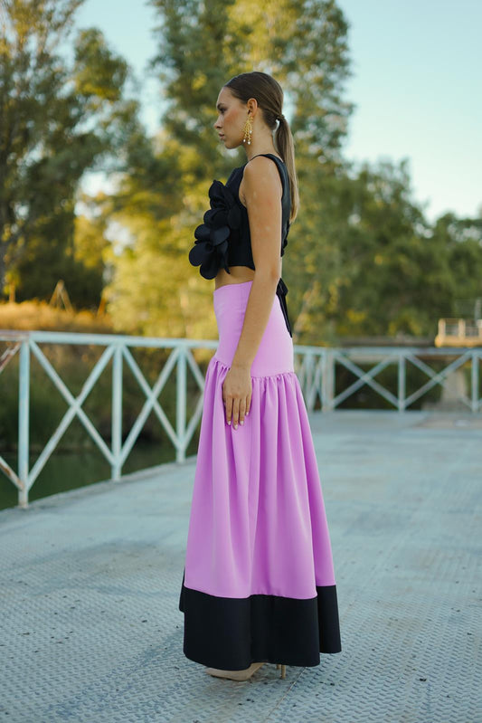 Falda de Invitada Rosa con Canesú y Festón Negro SENTIR