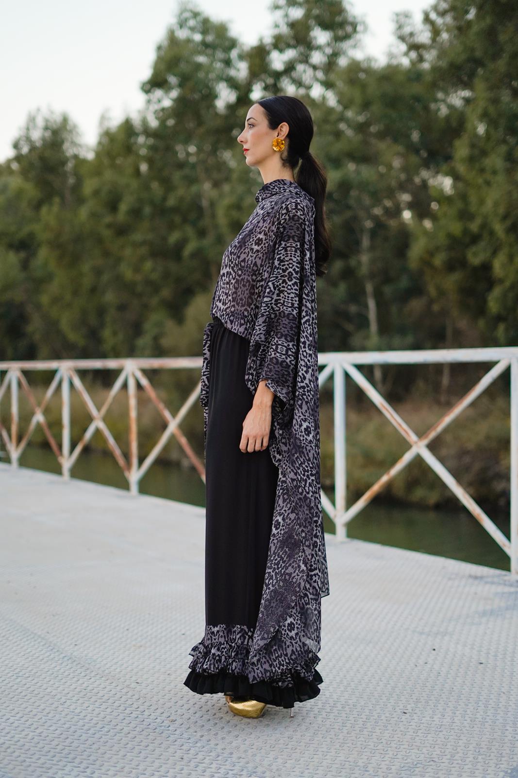 Pantalón de Invitada con Volantes Gasa Print Negro OLVIDO