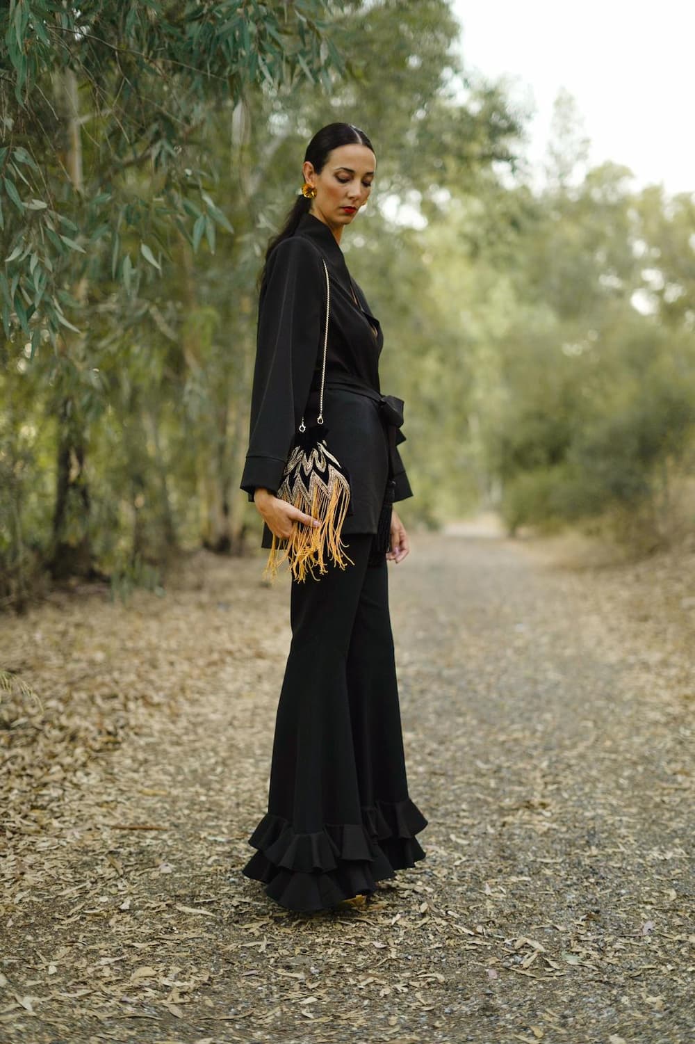 Pantalón con volantes de invitada negro