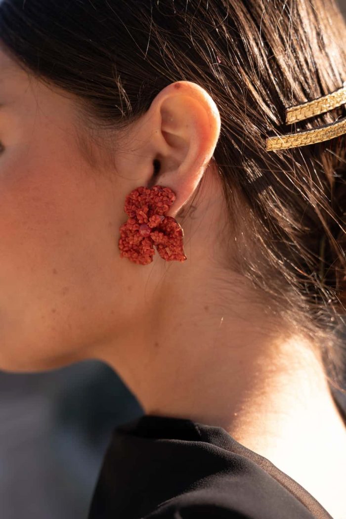 pendientes invitada coral
