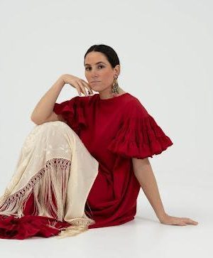manton flamenca liso beige