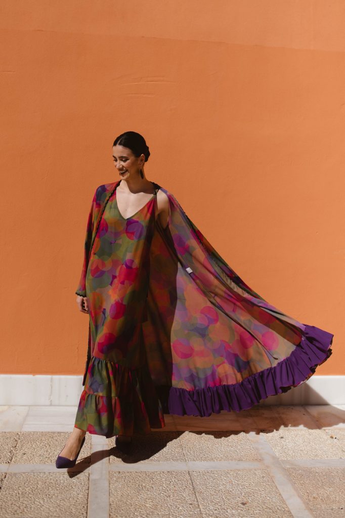 Vestidos de invitada perfecta con estampados de colores