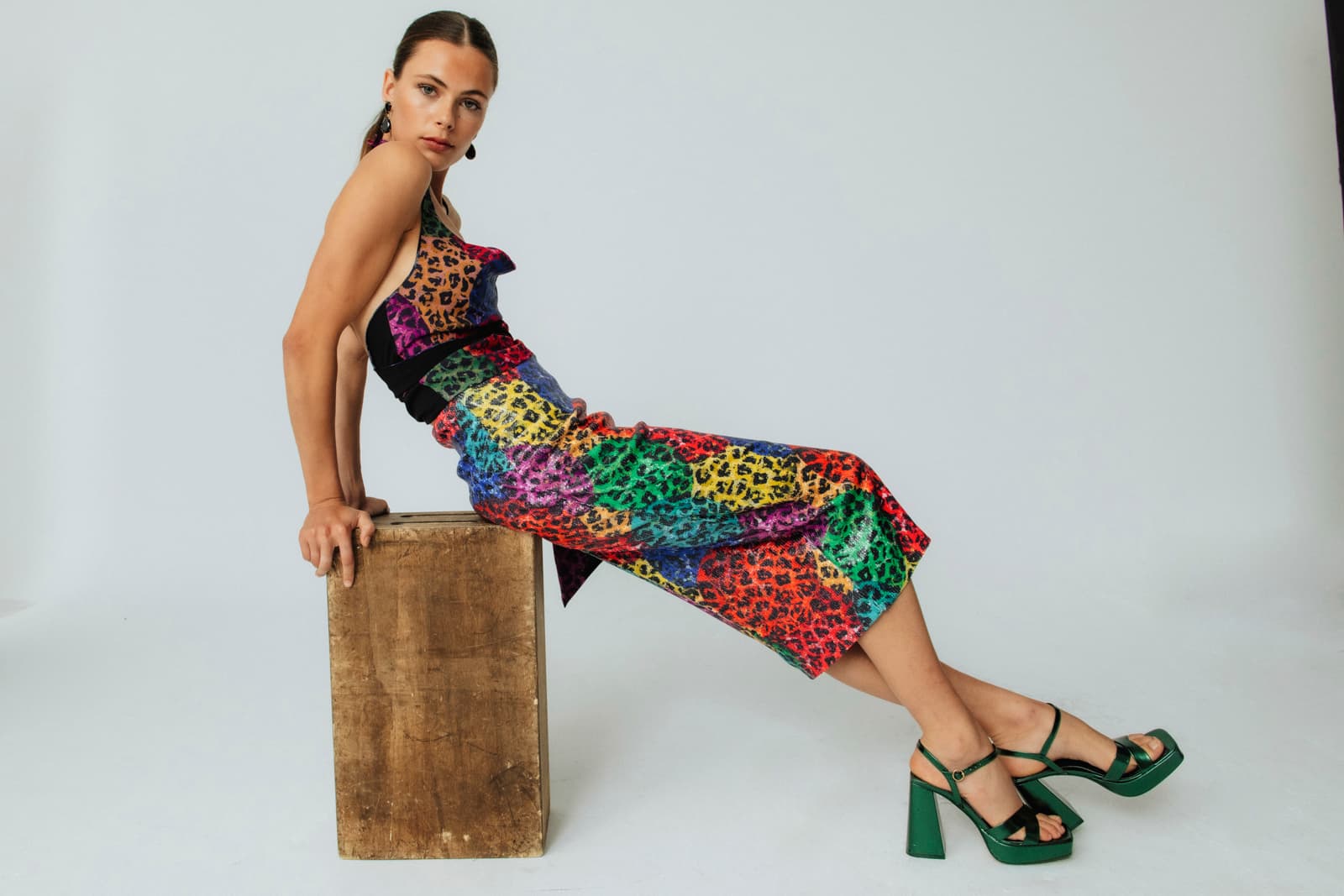 Vestidos de invitada baratos los mejores looks de outlet en Carmen Fitz