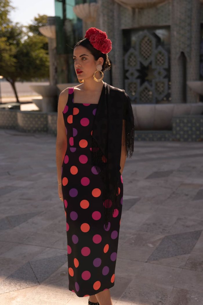 vestido invitada lunares morados y naranjas