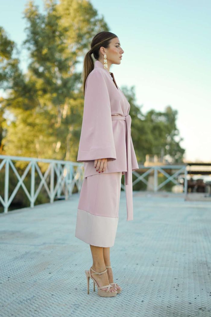 falda invitada nude