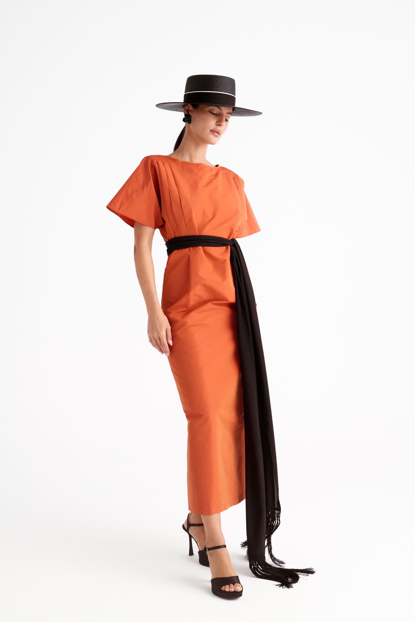 vestido de boda naranja manga corta