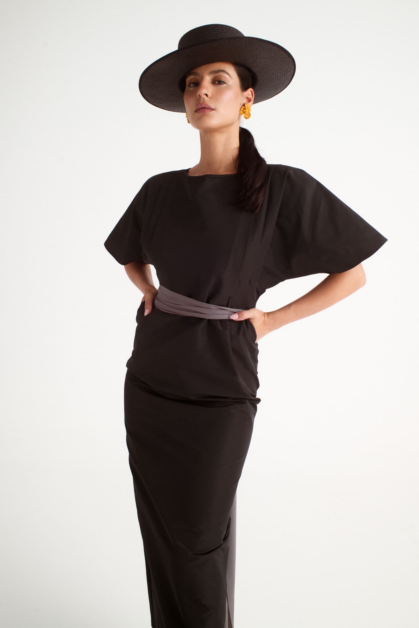 vestido invitada manga corta negro