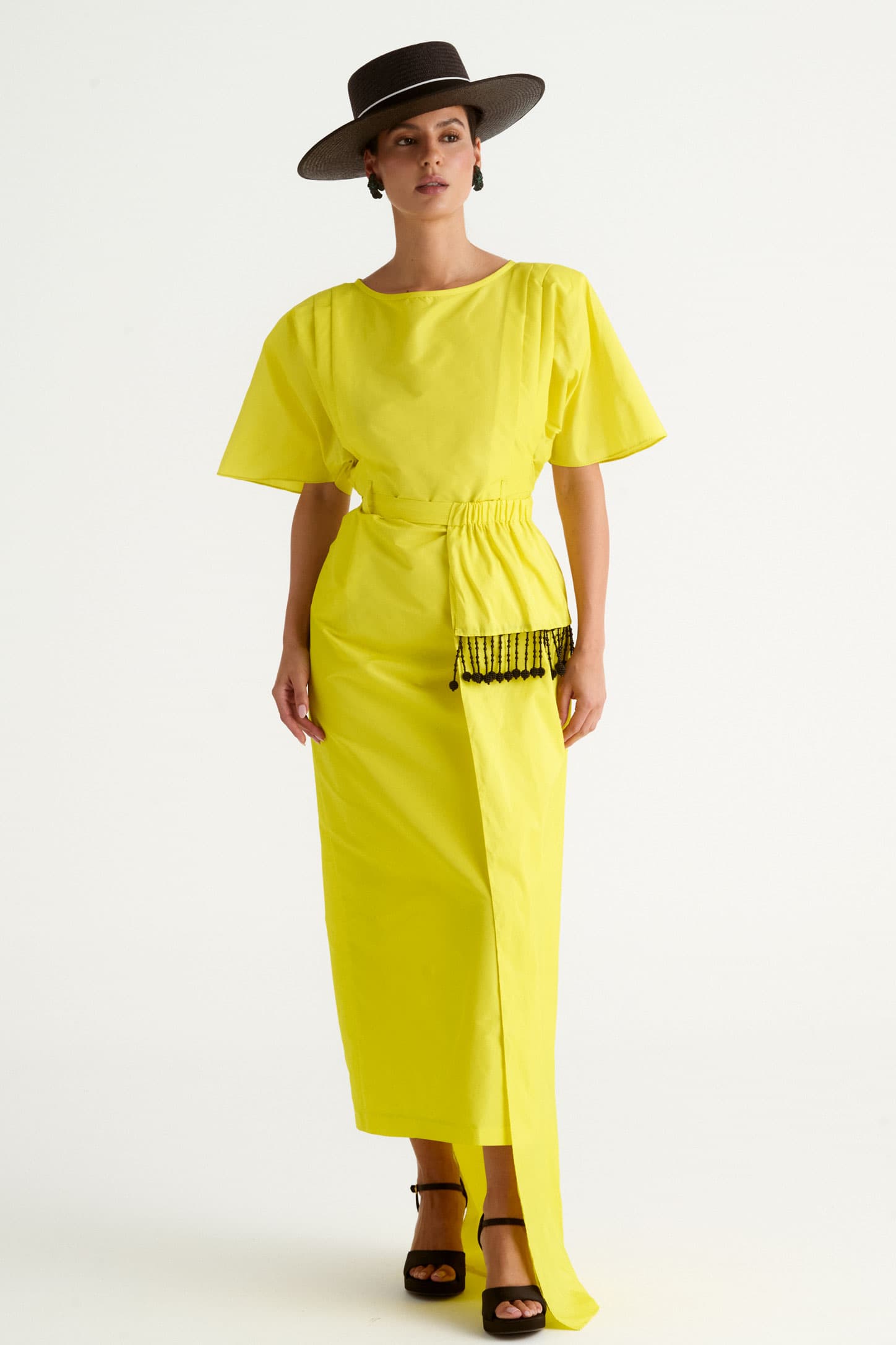 vestido invitada manga corta