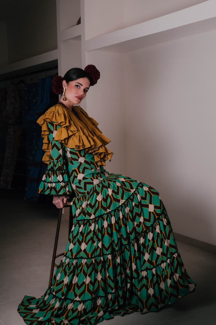 Vestido de flamenca canastero en crepé estampado geométrico