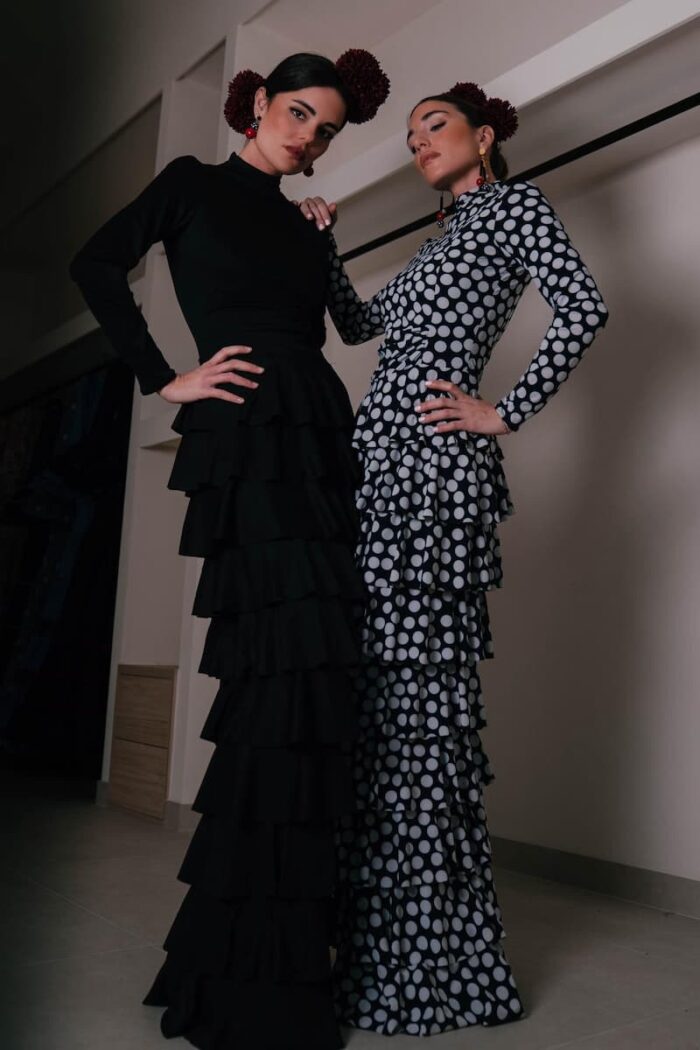 Vestido de invitada de punto negro