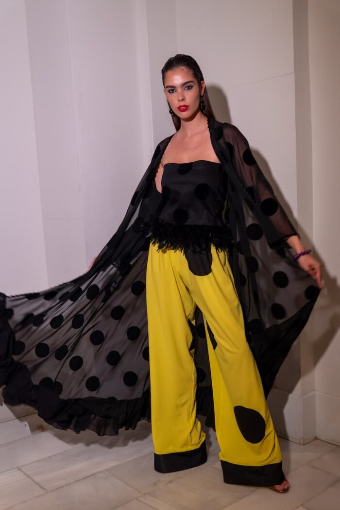 pantalon invitada tubo amarillo